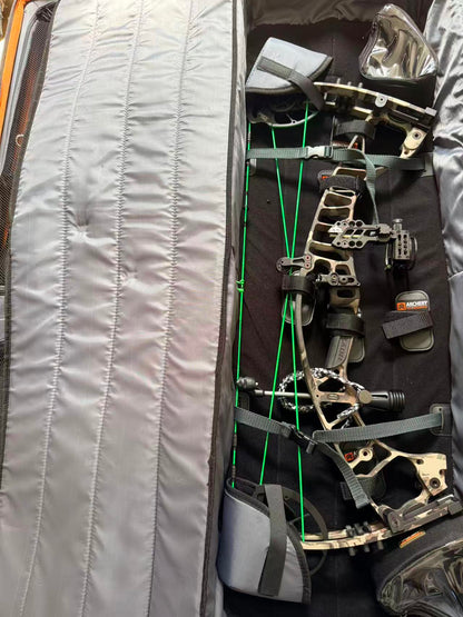 Hoyt Ventum Pro 30  (Carrying an Everest 44 bow case, 99% new condition. Unpacked and only used for storing the bow.）
