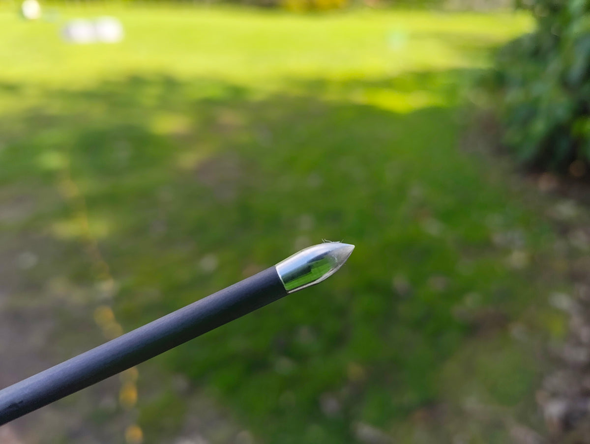 Set of 12 Pandarus Alpha XT arrows, 25". Carbon fibre